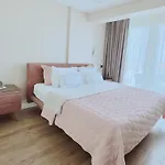 Ferush Boutique Hotel *