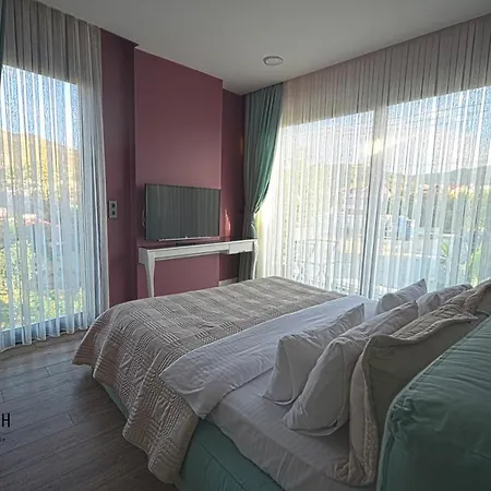 Hotel Ferush Boutique *
