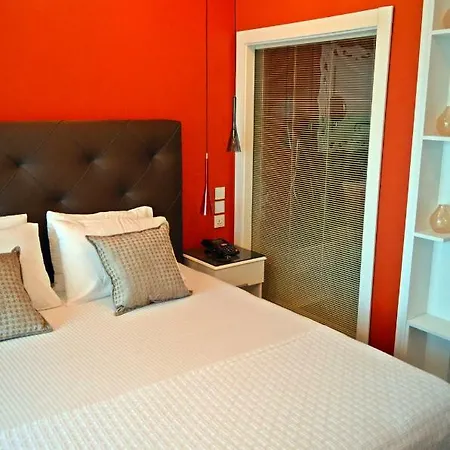 Ferush Boutique Hotel *