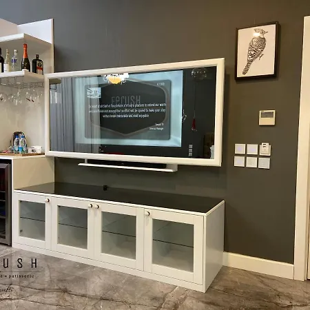 מלון Ferush Boutique אורלה