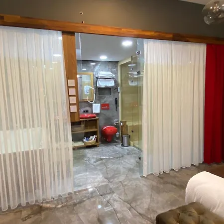 Ferush Boutique מלון *