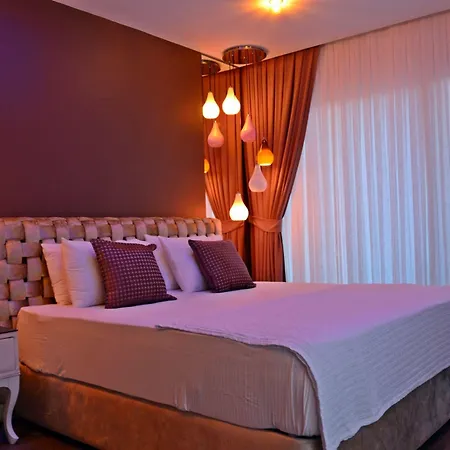 Ferush Boutique אורלה