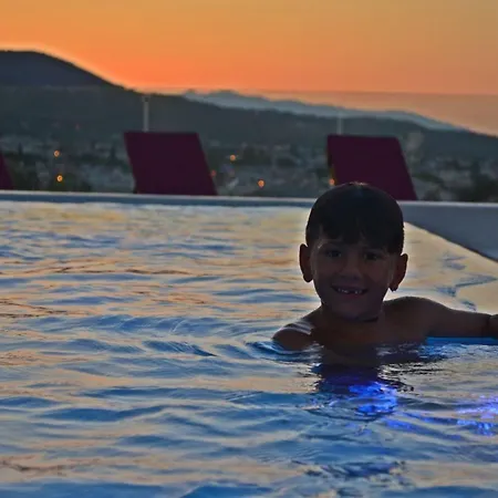 Hotel Ferush Boutique *