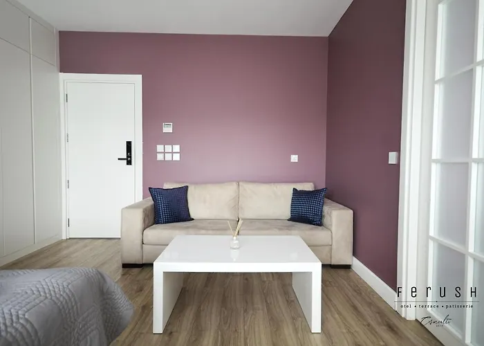 Ferush Boutique Otel *