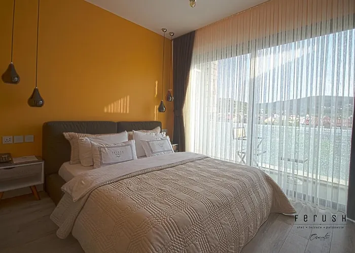 Ferush Boutique Otel *